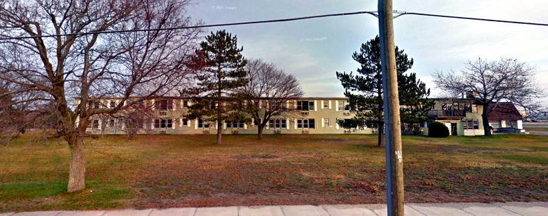 Woodside Country Inn  (Sky McFlys) - 2015 Street View (newer photo)